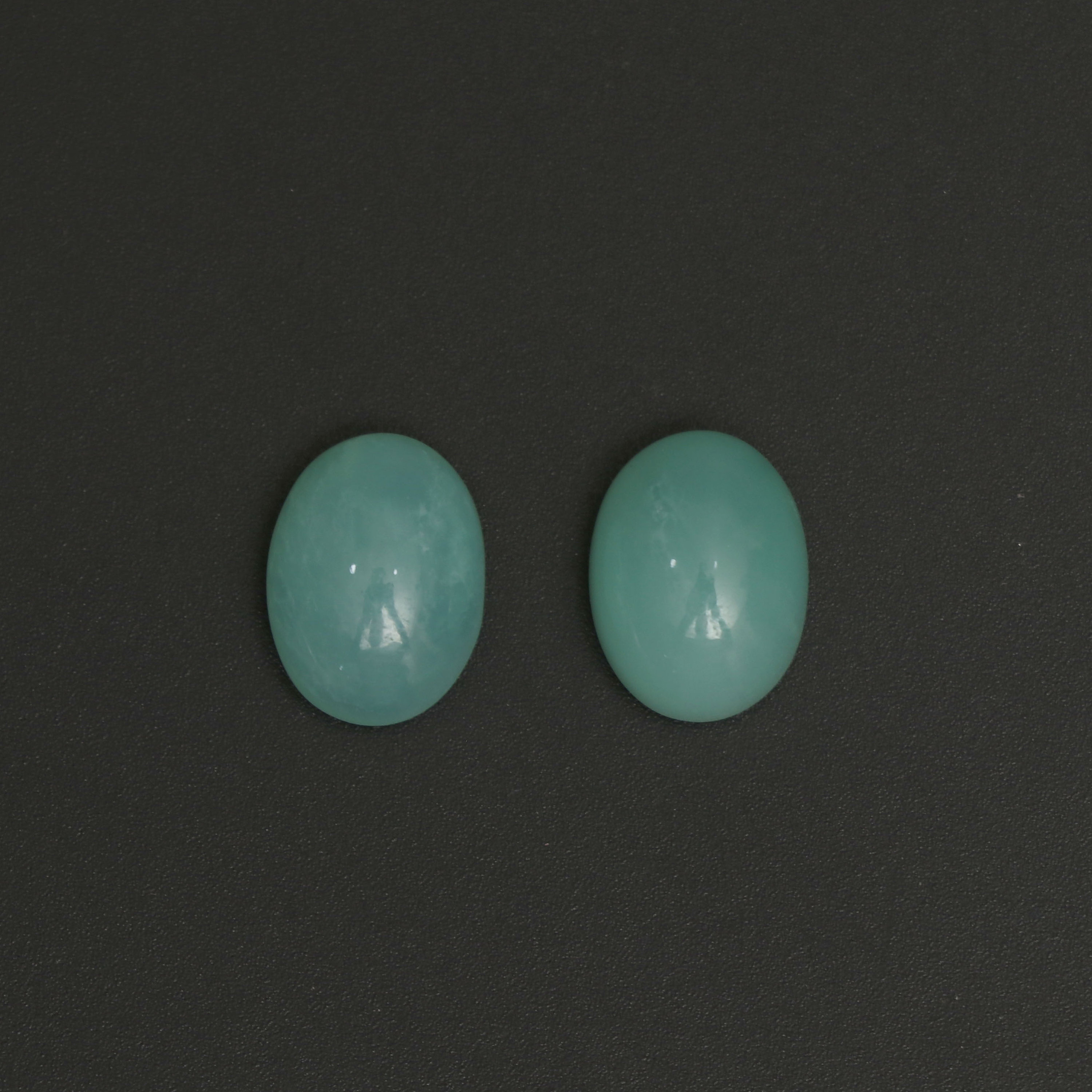 Natural Chrysoprase Smooth Oval Cabochon Gemstone | 10x13.5 Mm | Gemstone Cabochon | Pair ( 2 Pieces ) Natural Chrysoprase Smooth Oval Cabochon Gemstone | 10x13.5 Mm | Gemstone Cabochon | Pair ( 2 Pieces )