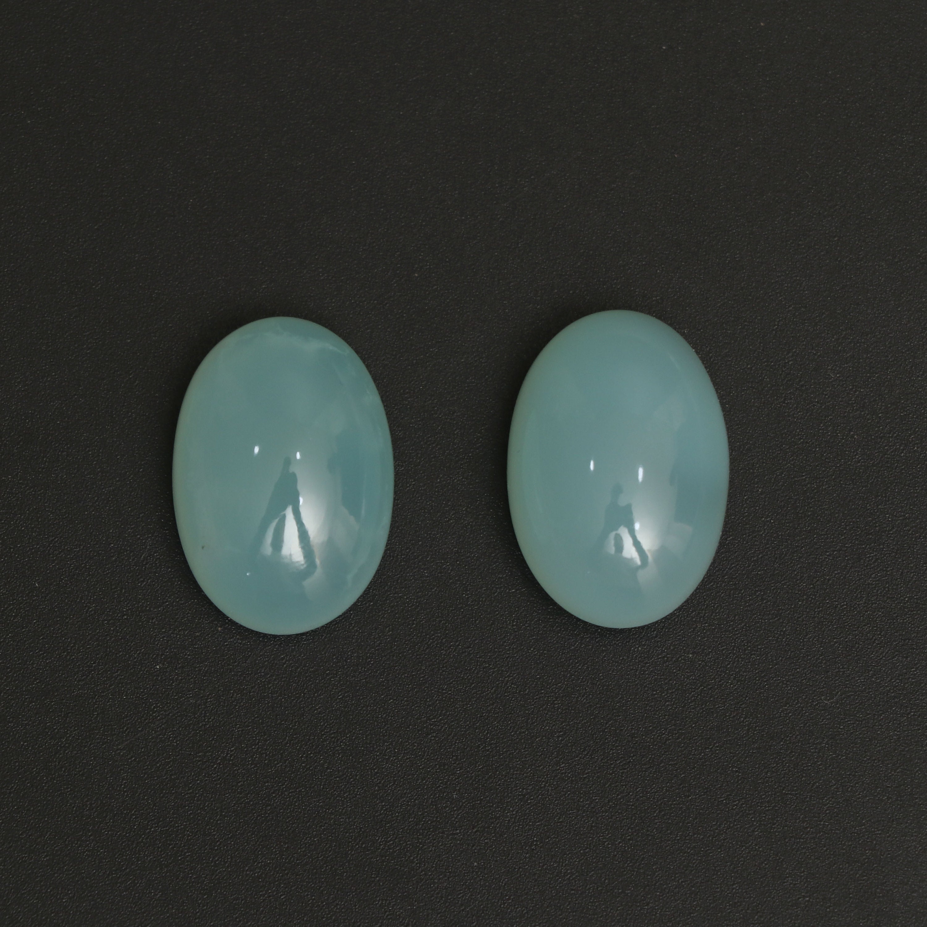 Natural Chrysoprase Smooth Oval Cabochon Gemstone | 13x20 Mm | Gemstone Cabochon | Pair ( 2 Pieces ) Natural Chrysoprase Smooth Oval Cabochon Gemstone | 13x20 Mm | Gemstone Cabochon | Pair ( 2 Pieces )