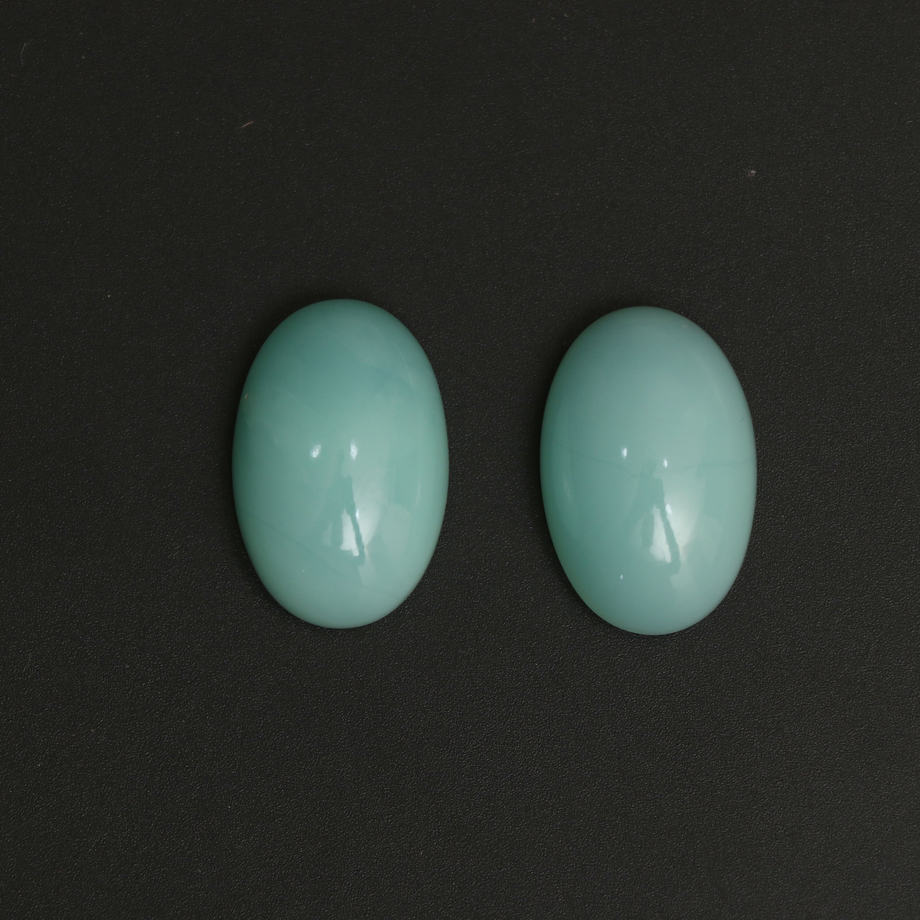 Natural Chrysoprase Smooth Oval Cabochon Gemstone | 15x24 Mm | Gemstone Cabochon | Pair ( 2 Pieces ) Natural Chrysoprase Smooth Oval Cabochon Gemstone | 15x24 Mm | Gemstone Cabochon | Pair ( 2 Pieces )