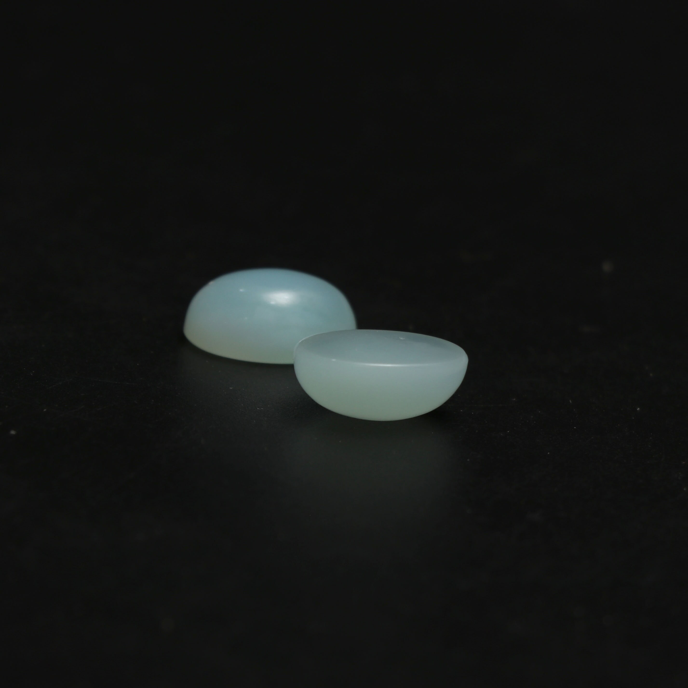 Natural Chrysoprase Smooth Oval Cabochon Gemstone | 10x14 Mm | Gemstone Cabochon | Pair ( 2 Pieces ) Natural Chrysoprase Smooth Oval Cabochon Gemstone | 10x14 Mm | Gemstone Cabochon | Pair ( 2 Pieces )