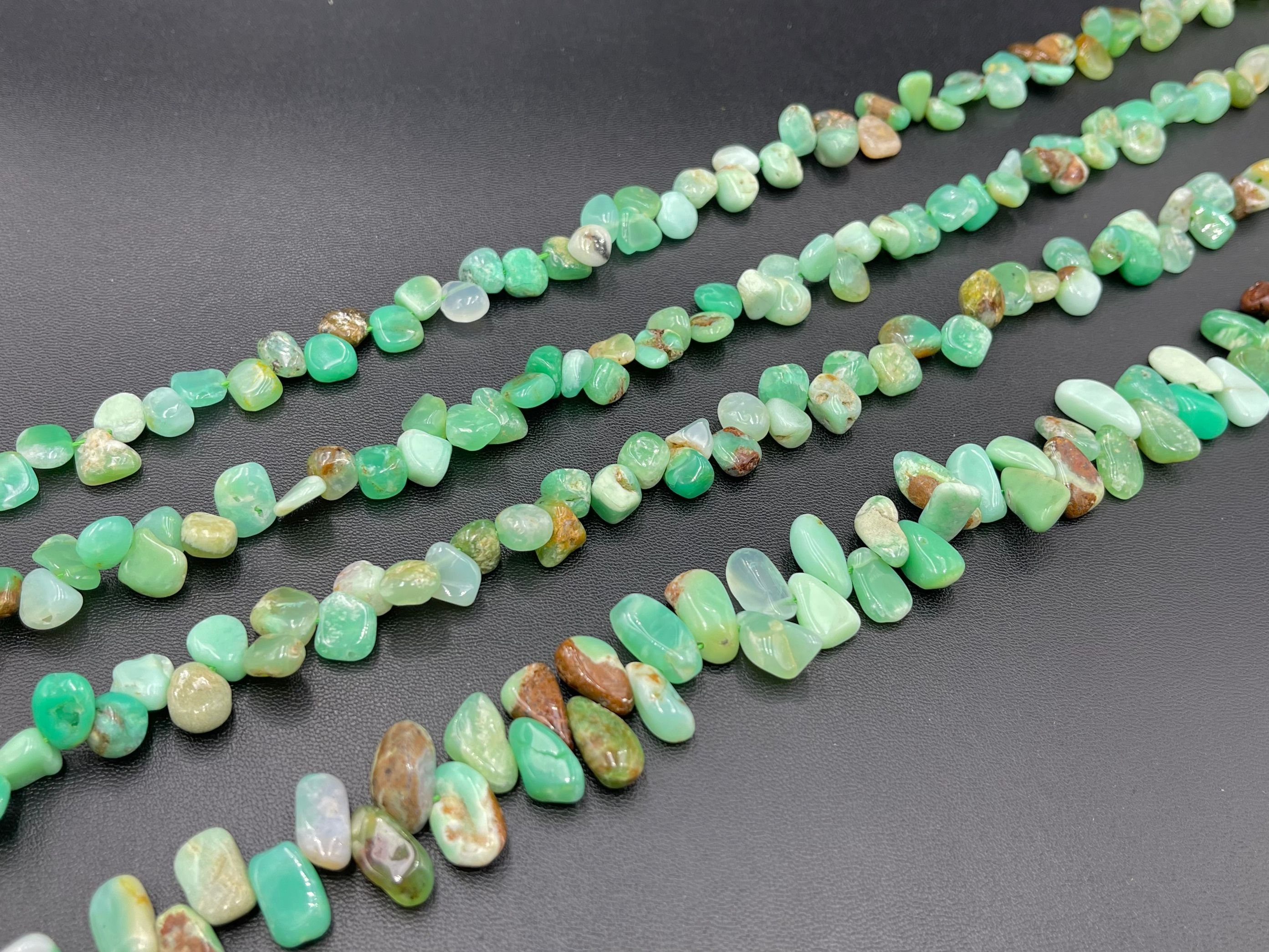 Natural Chrysoprase Pebble Beads Tiny Chrysoprase Nugget Beads Shard Beads Polished Chrysoprase Supplies 8-10mm 15.5" Full Strand Natural Chrysoprase Pebble Beads Tiny Chrysoprase Nugget Beads Shard Beads Polished Chrysoprase Supplies 8-10mm 15.5" Full Strand