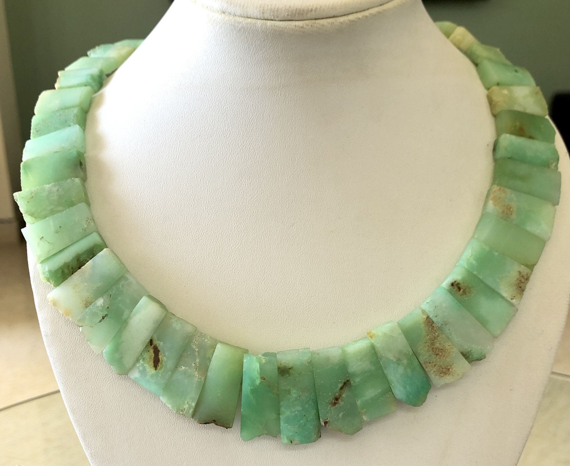 Natural Raw Chrysoprase Layout Necklace Gemstone Bib Necklace Cleopatra Necklace Collar Necklace For Women, 14" 14mm To 27mm, Gds1916