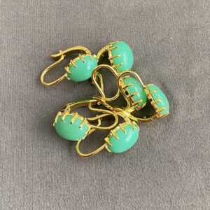 18k Gold Chrysoprase Earrings • 9x11mm Natural Gemstone • Natural Mint Green Colour • Solid 18 Carat Gold 18k Gold Chrysoprase Earrings • 9x11mm Natural Gemstone • Natural Mint Green Colour • Solid 18 Carat Gold