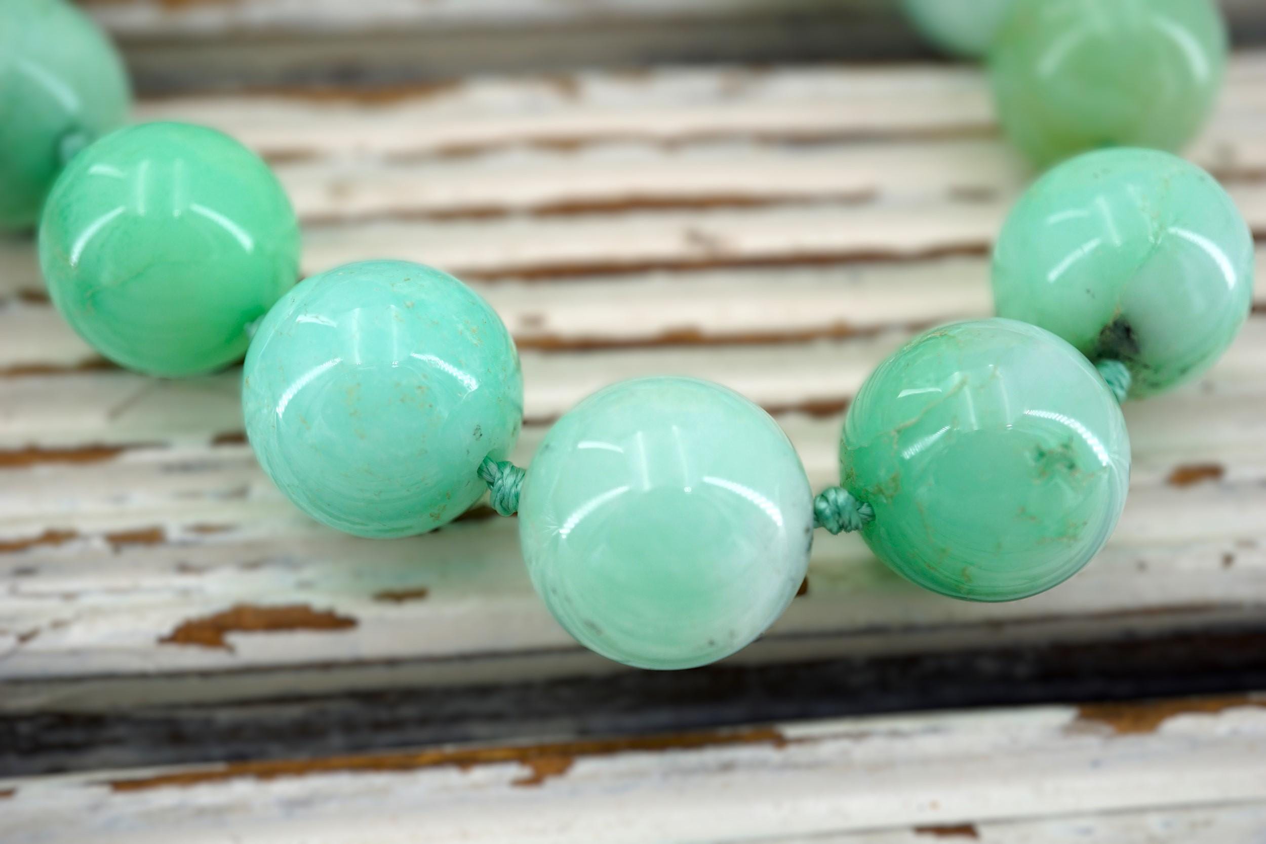 Chrysoprase Round Beads 14mm (etb01823) Healing Crystals/unique Jewelry/vintage Jewelry/gemstone Necklace Chrysoprase Round Beads 14mm (etb01823) Healing Crystals/unique Jewelry/vintage Jewelry/gemstone Necklace