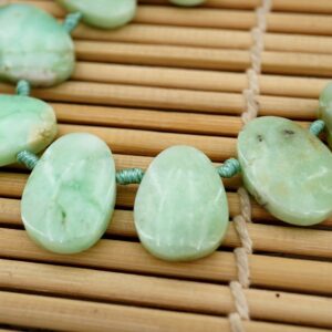 Chrysoprase freeform flat beads 14-26mm (ETB01461) Unique jewelry/Vintage jewelry/Gemstone necklace Chrysoprase freeform flat beads 14-26mm (ETB01461) Unique jewelry/Vintage jewelry/Gemstone necklace