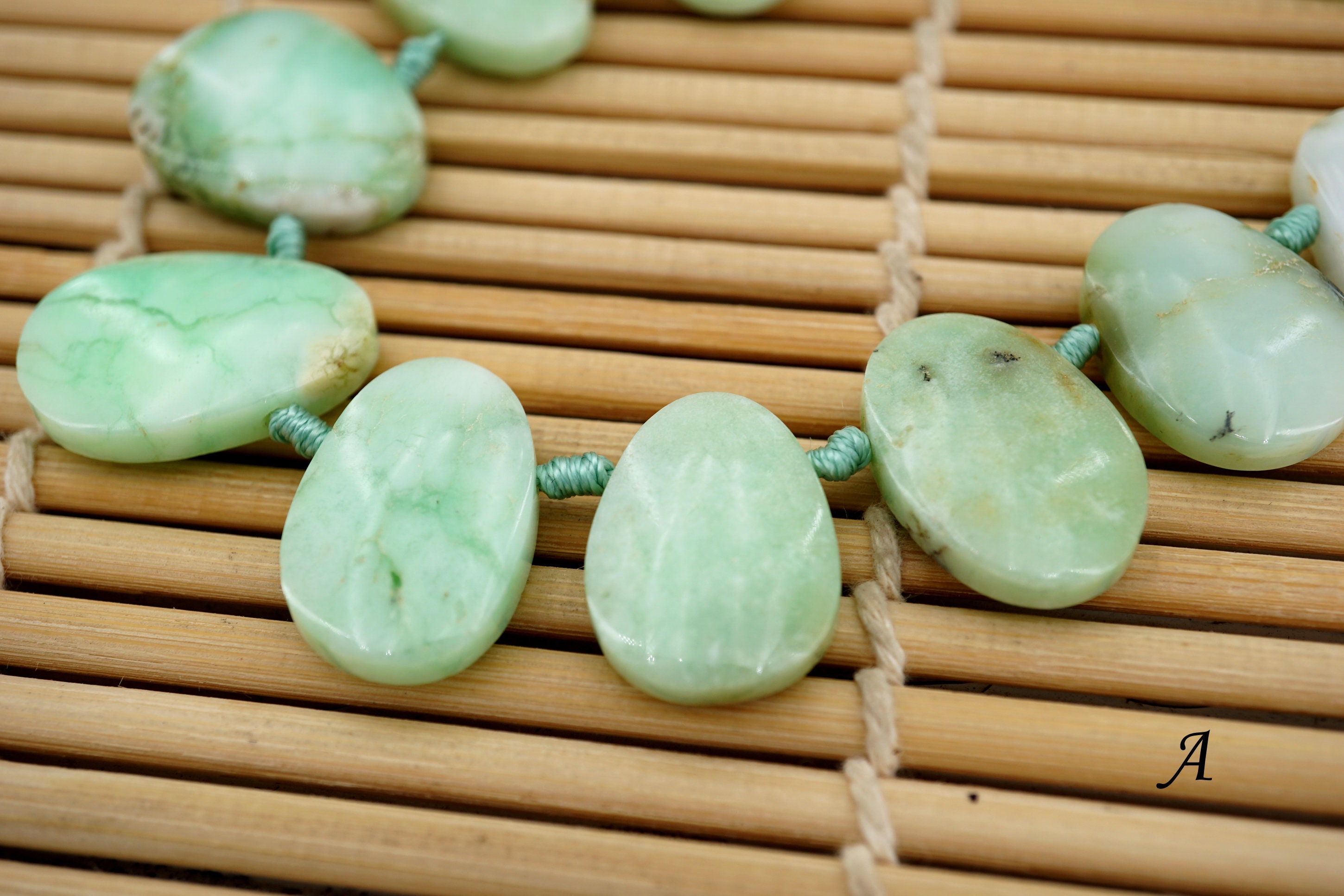 Chrysoprase Freeform Flat Beads 14-26mm (etb01461) Unique Jewelry/vintage Jewelry/gemstone Necklace