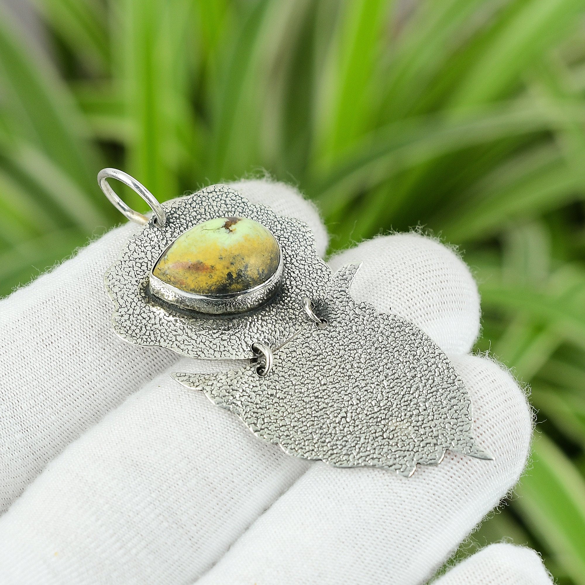 Handmade Lemon Chrysoprase 925 Sterling Silver Pear Pendant Handmade Lemon Chrysoprase 925 Sterling Silver Pear Pendant