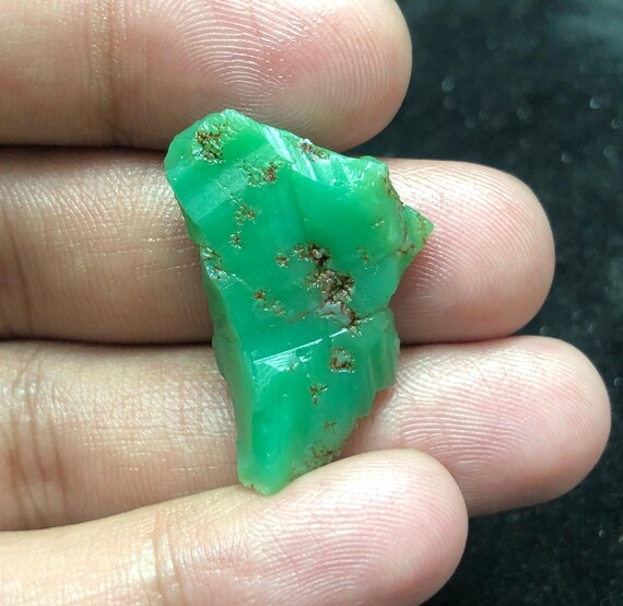 Apple Green Natural Chrysoprase Rough Stone Slice 7.3g 32x18x8mm