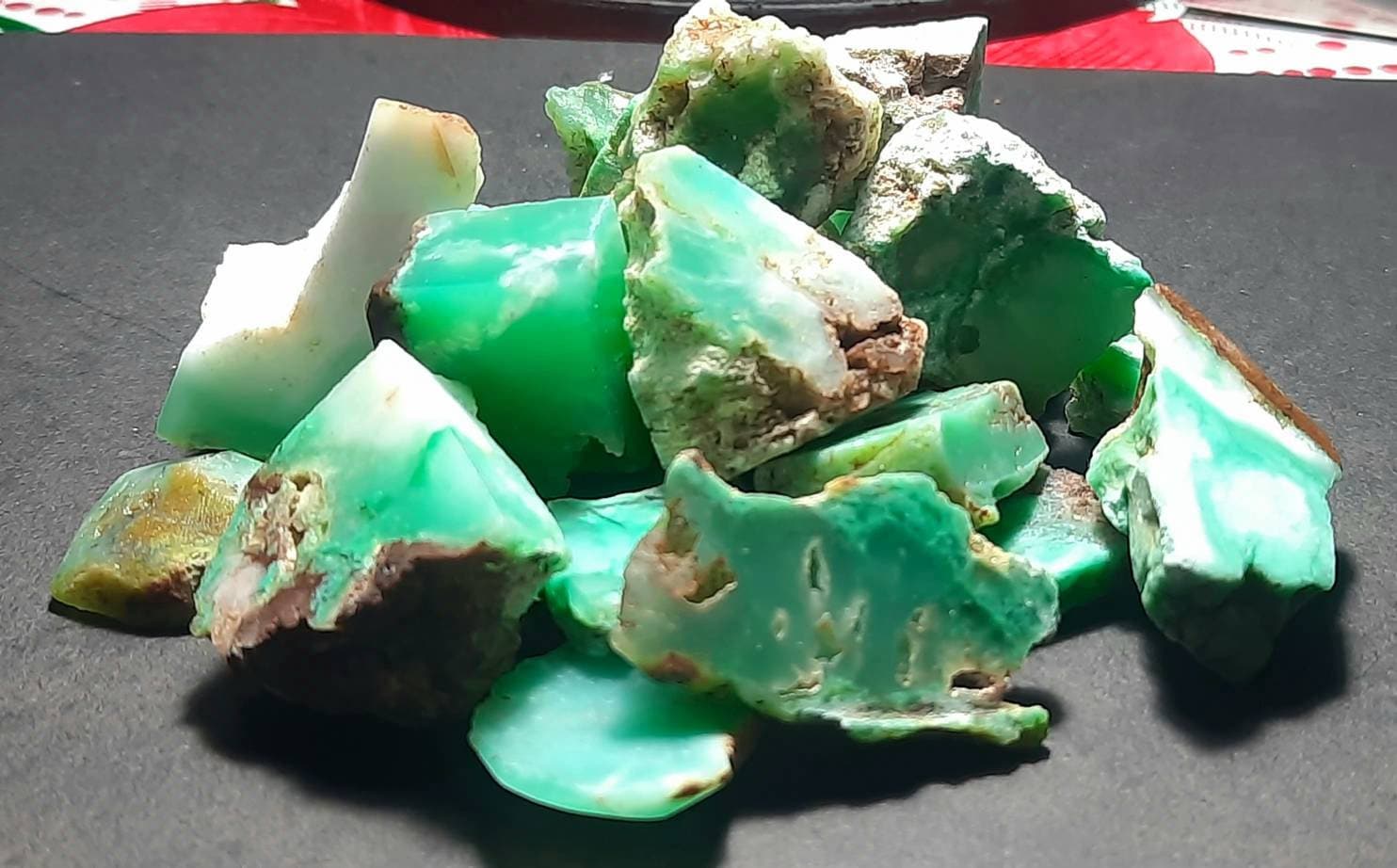 Natural Chrysoprase Rough Gemstone Specimens - Raw Slices Natural Chrysoprase Rough Gemstone Specimens - Raw Slices