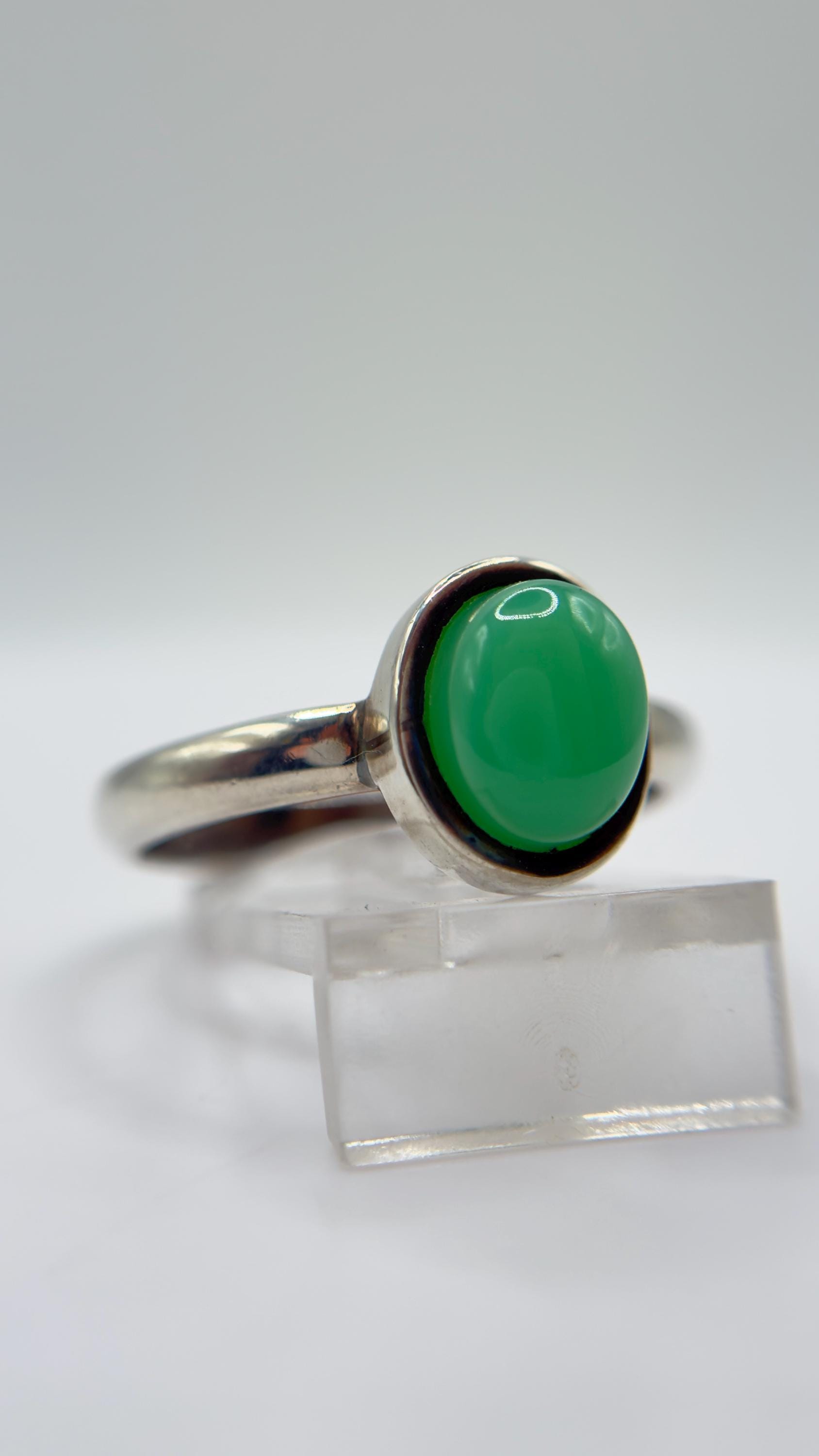 Chrysoprase Oval Ring – Elegant Natural Green Chalcedony Sterling Silver Jewelry - Size 8