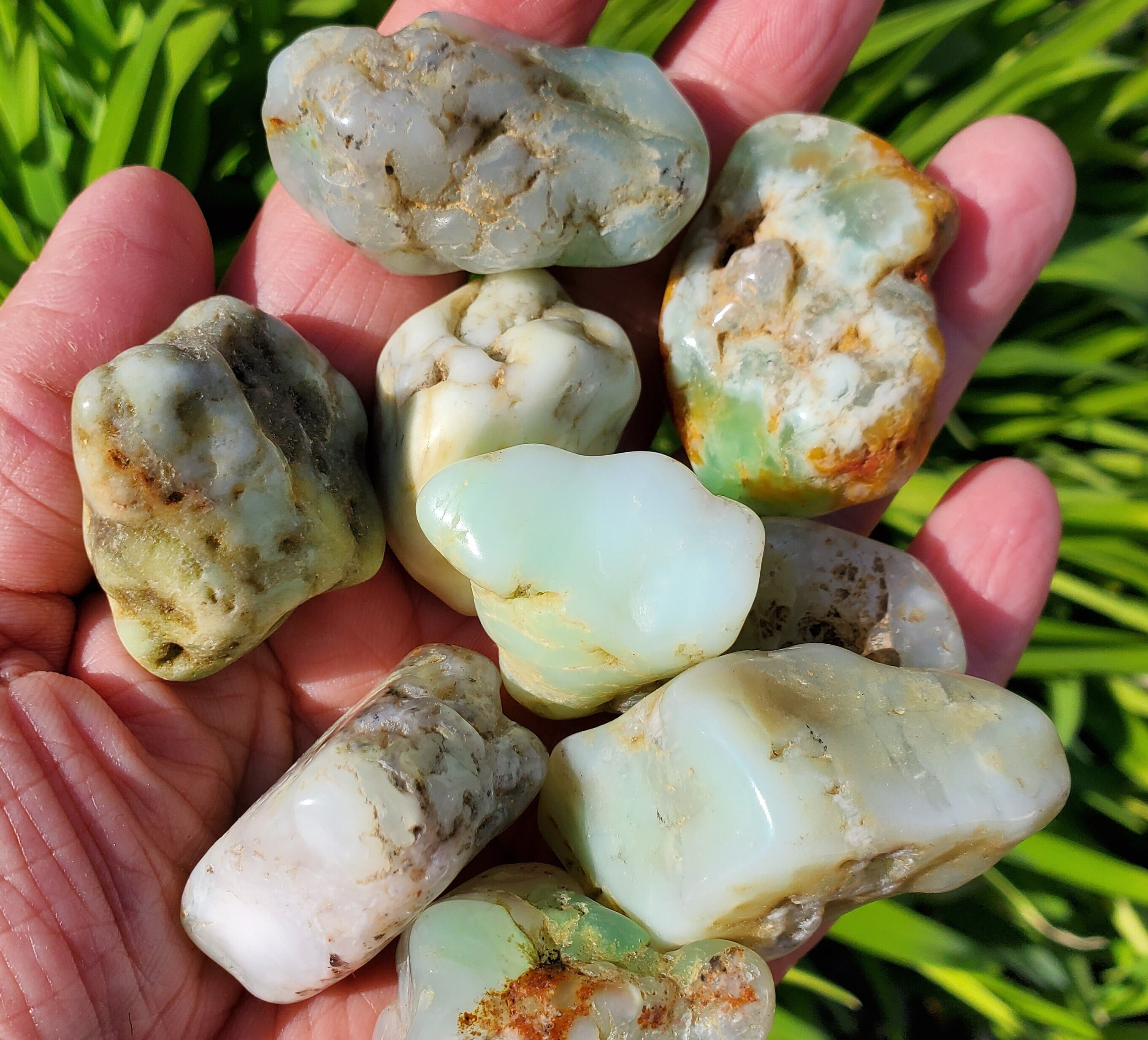 Heart Chakra Chrysoprase Crystals, Meditation Stone, High Vibration Crystal, Chrysoprase Healing Stones, Good Fortune And Prosperity Stone,