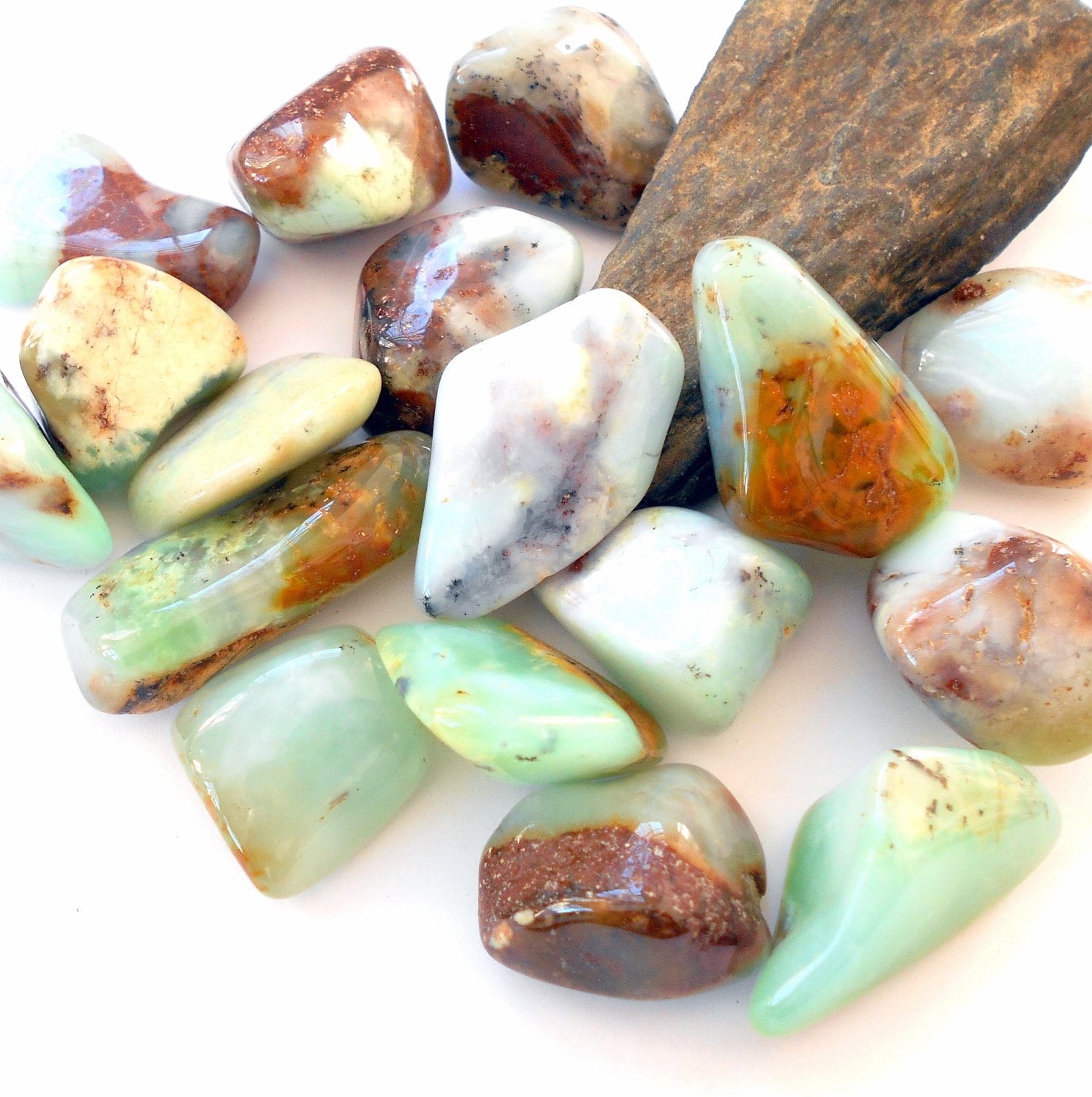 Chrysoprase Polished Gemstone Reiki Crystal Tumbled Stones Earthegy #1230 Chrysoprase Polished Gemstone Reiki Crystal Tumbled Stones Earthegy #1230