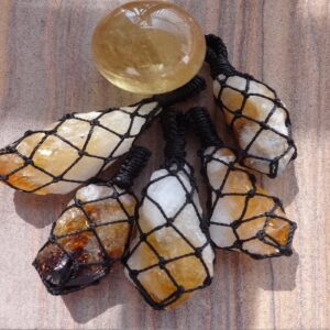 Raw Citrine Macrame Pendant, Rough Yellow Crystal Necklace, Natural Gemstone Pendant, Citrine Macrame Crystal Necklace