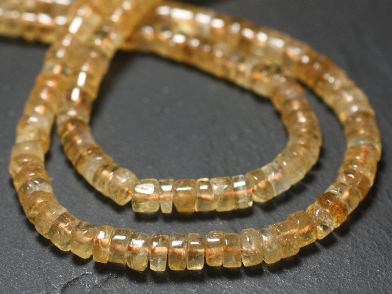 Fil 34cm 120pc Env - Perles Pierre - Citrine Rondelles Heishi 5-7mm Jaune Clair Transparent Fil 34cm 120pc Env - Perles Pierre - Citrine Rondelles Heishi 5-7mm Jaune Clair Transparent