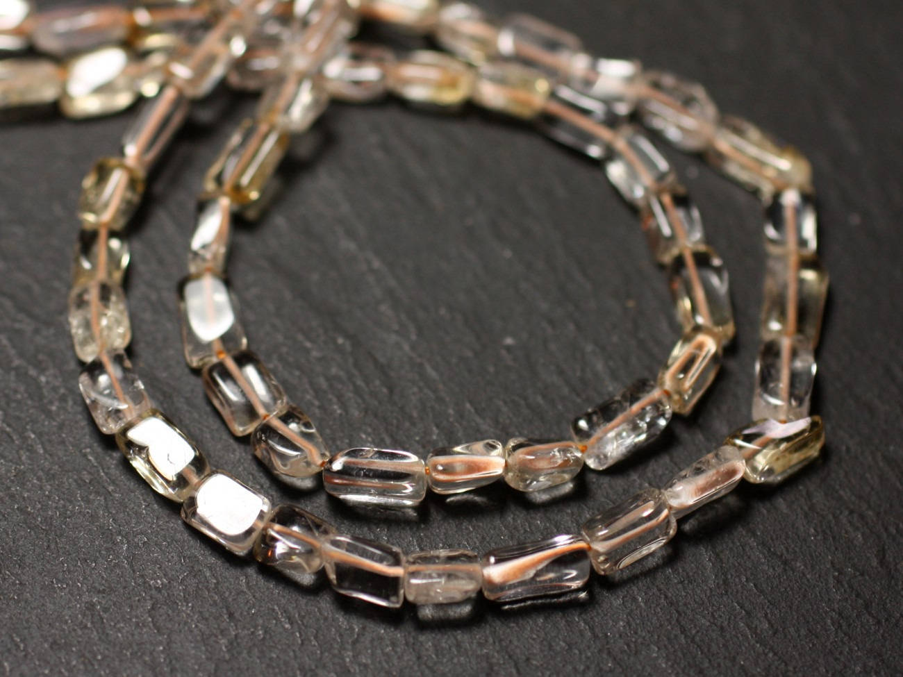 Fil 35cm 53pc Environ - Perles Pierre Citrine Rectangles Cubes 5-8mm Jaune Clair Transparent