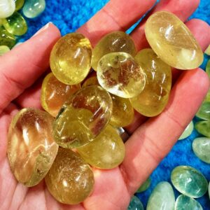 Citrine Tumble Stone Wealth Crystal Money Rock Rich Gem 1.5-2cm Tumblestone Crystals Golden Polished Rock Shop Supply Witch Gem Gift