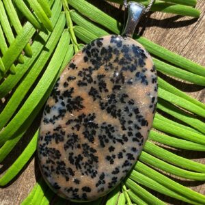 Honey Dendritic Agate Healing Stone Necklace with Positive Energy! Honey Dendritic Agate Healing Stone Necklace with Positive Energy!
