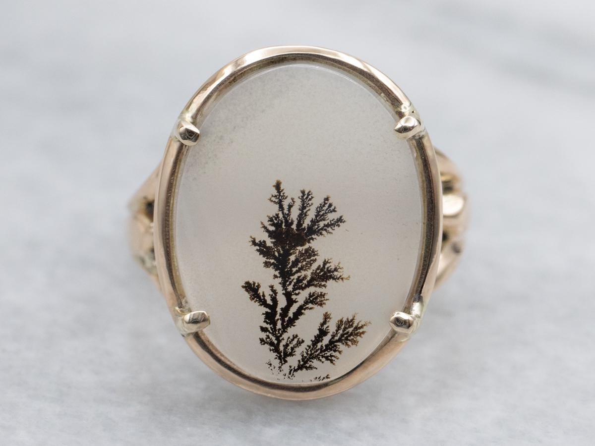 Oval-cut Dendritic Agate Yellow Gold Solitaire Ring