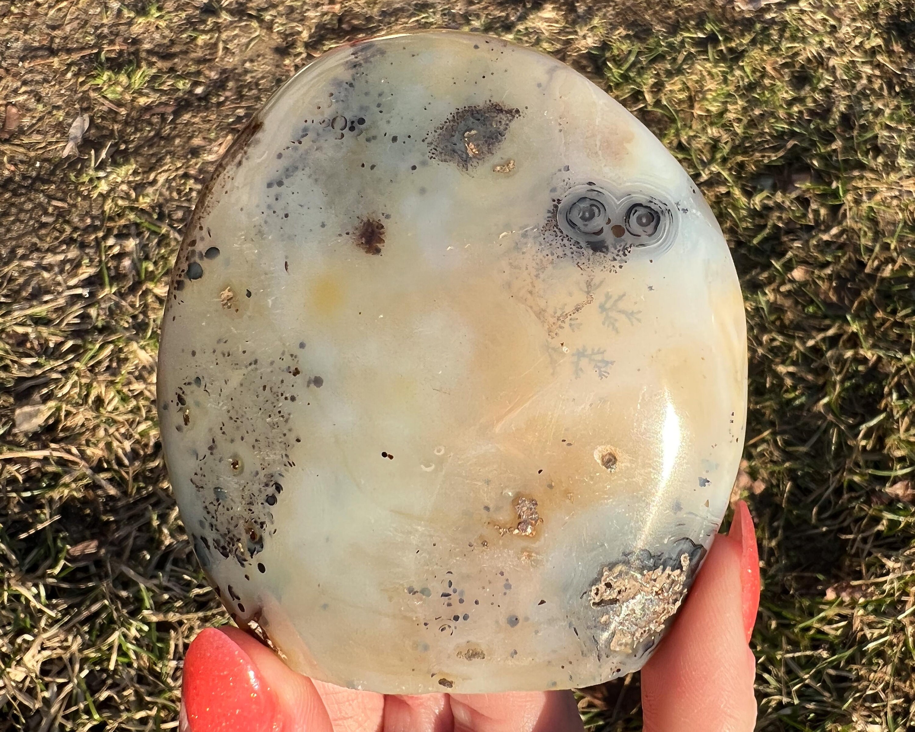 Dendritic Agate Freeform #1 Polished Crystal Decor (3.1 X 2.9 X 1.1 Inches)