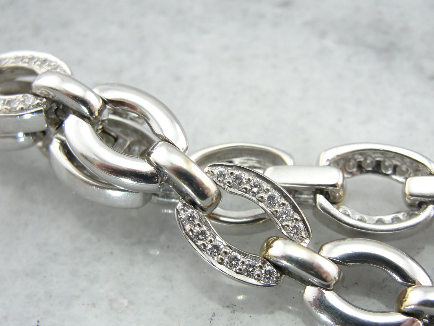 18k White Gold Diamond Link Bracelet