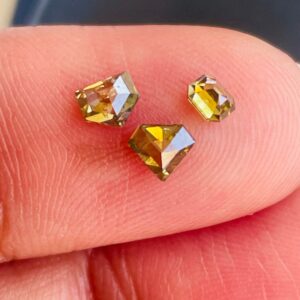 Set Of 3 Clear Green Brown Shield Shaped Rose Cut Diamonds Loose Cabochon, Natural 2.9mm To 3.5mm Clear Green Rose Cut Diamond, DDS762/3 Set Of 3 Clear Green Brown Shield Shaped Rose Cut Diamonds Loose Cabochon, Natural 2.9mm To 3.5mm Clear Green Rose Cut Diamond, DDS762/3