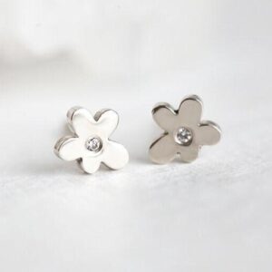 Diamond Earrings • Tiny Flower Stud Earrings • 14k/18k Solid Gold • Dainty Gold Studs • Minimalist Earrings • Gift for Her