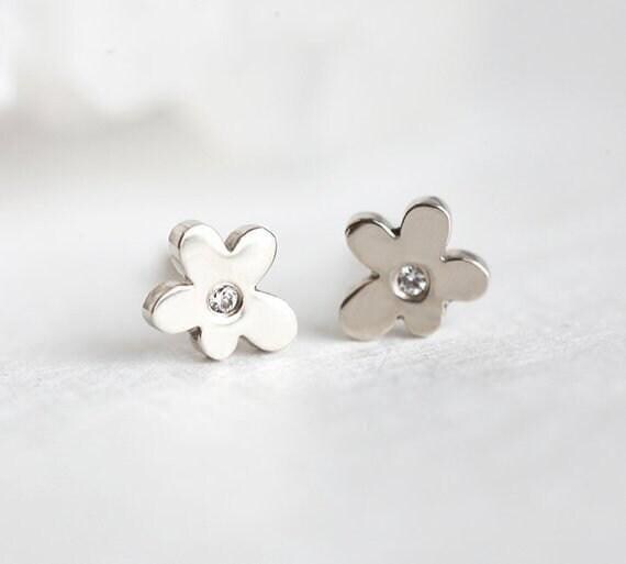 Diamond Earrings • Tiny Flower Stud Earrings • 14k/18k Solid Gold • Dainty Gold Studs • Minimalist Earrings • Gift For Her