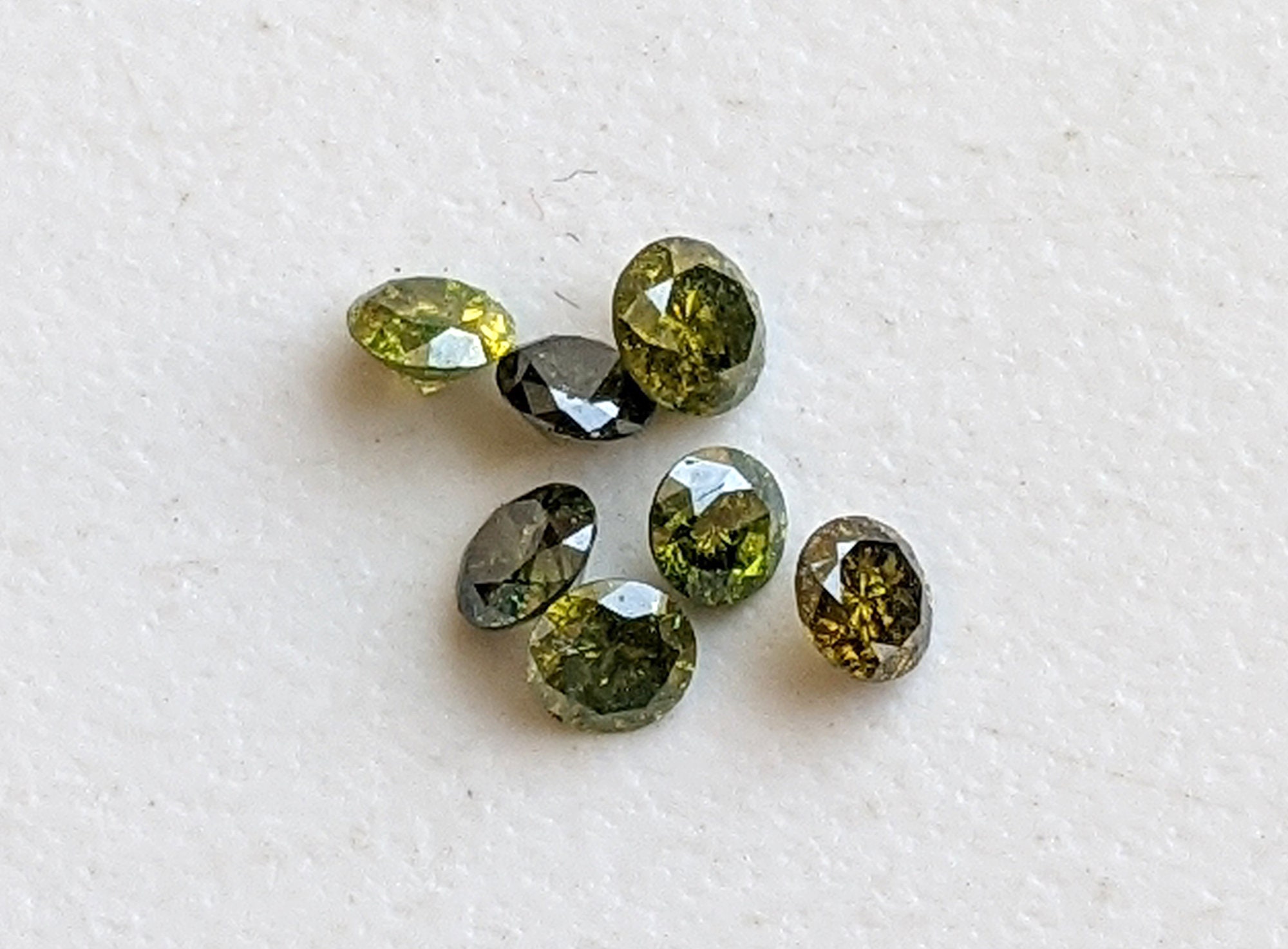 3-3.1mm Green Brilliant Cut Faceted Round Shape Diamond, Loose Sparkling Green Solitaire Diamond For Jewelry (1pc To 2pc Options) - Ppd825