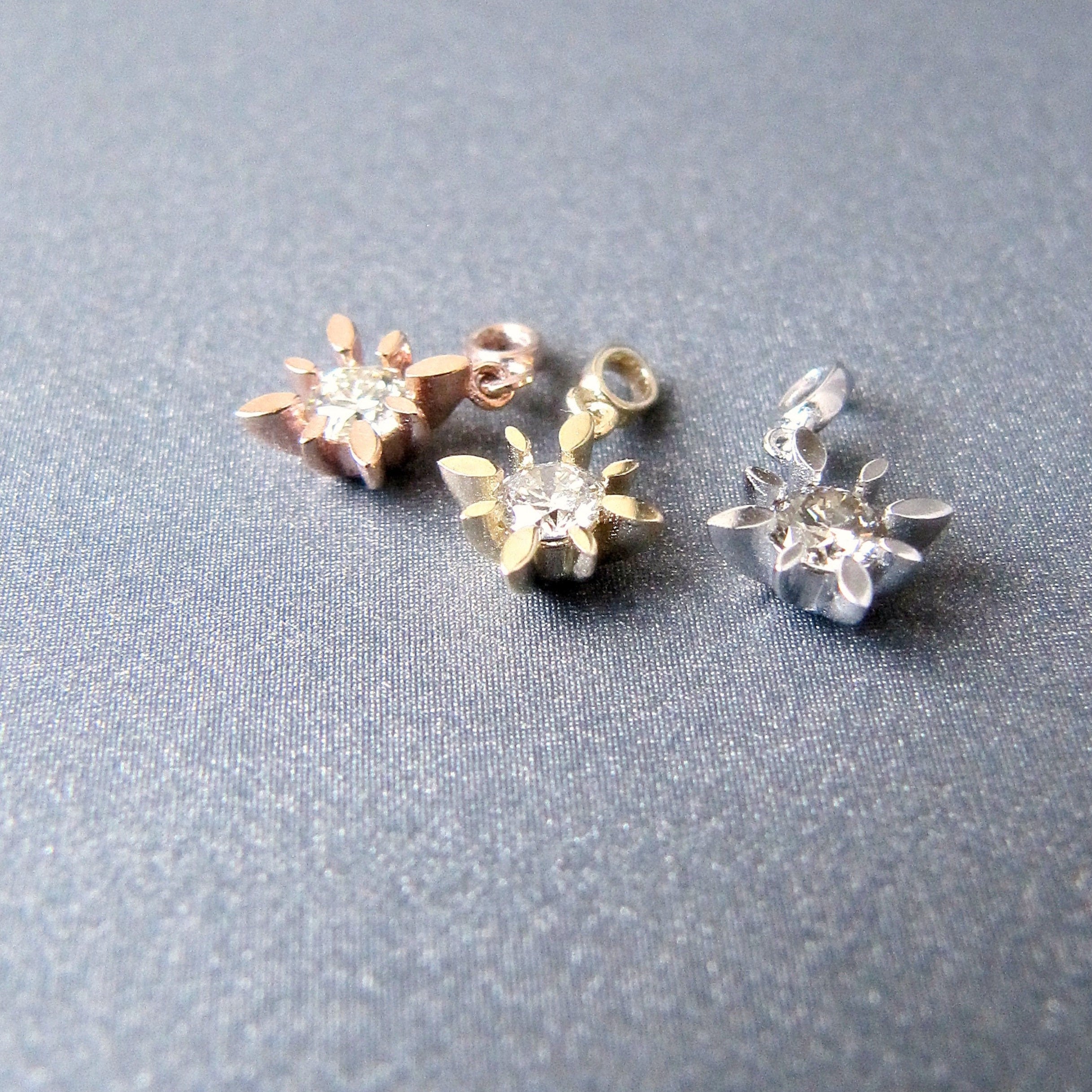 14k Gold Diamond Wind Rose Charm • 6mm Wide Star • Yellow / Rose / White Gold • Small Yet Hefty Pendant • Natural Real Diamond 14k Gold Diamond Wind Rose Charm • 6mm Wide Star • Yellow / Rose / White Gold • Small Yet Hefty Pendant • Natural Real Diamond