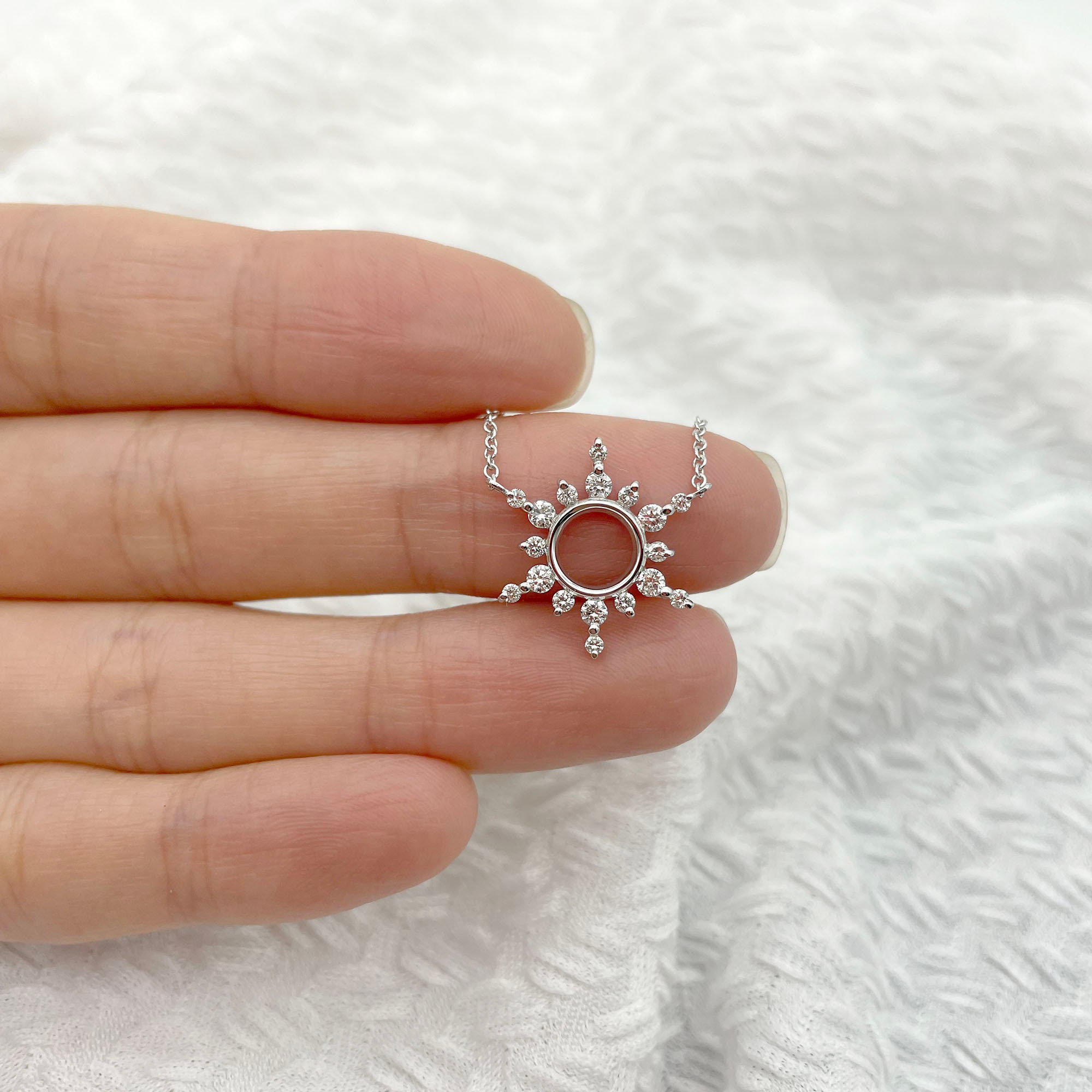 14k White Gold Diamond Sunflower Pendant Necklace - 0.53 Ct