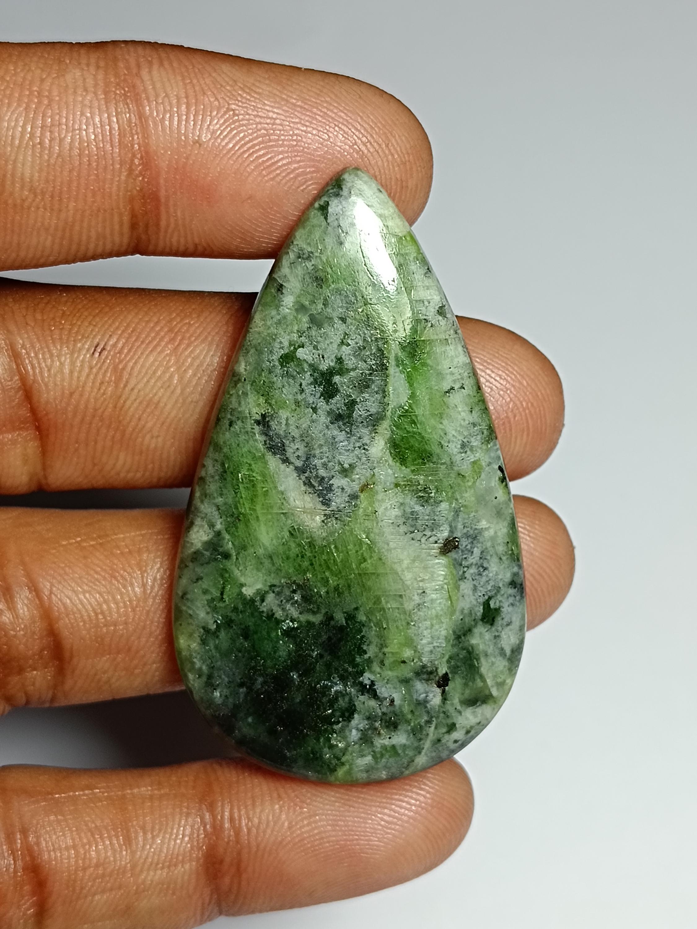 Natural Diopside Cabochon: Loose Gemstone For Jewelry Making (85cts, 51x29 Mm)