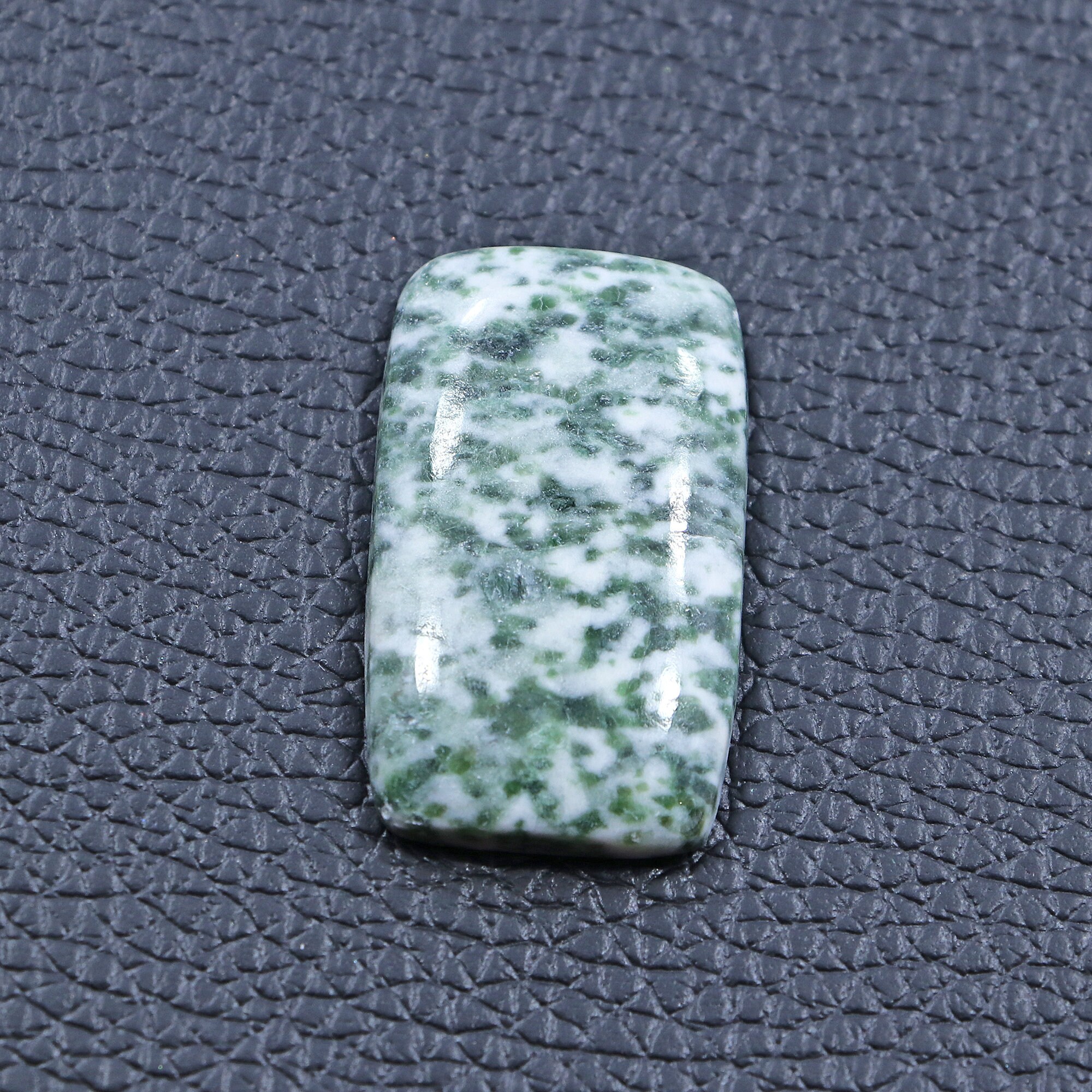 Diopside Zoisite Cabochon: Cushion Cut Gemstone (18*31mm, 33.20cts)