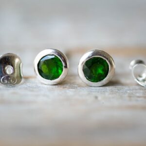 Chrome Diopside Sterling Silver Stud Earrings - 6mm Green Gemstone Chrome Diopside Sterling Silver Stud Earrings - 6mm Green Gemstone