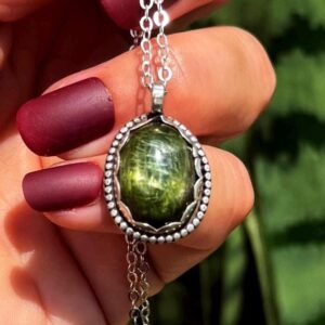 Diopside necklace in sterling silver - for personal growth, renewal, and abundance - rare crystal - healing crystal - Diopside crystal Diopside necklace in sterling silver - for personal growth, renewal, and abundance - rare crystal - healing crystal - Diopside crystal