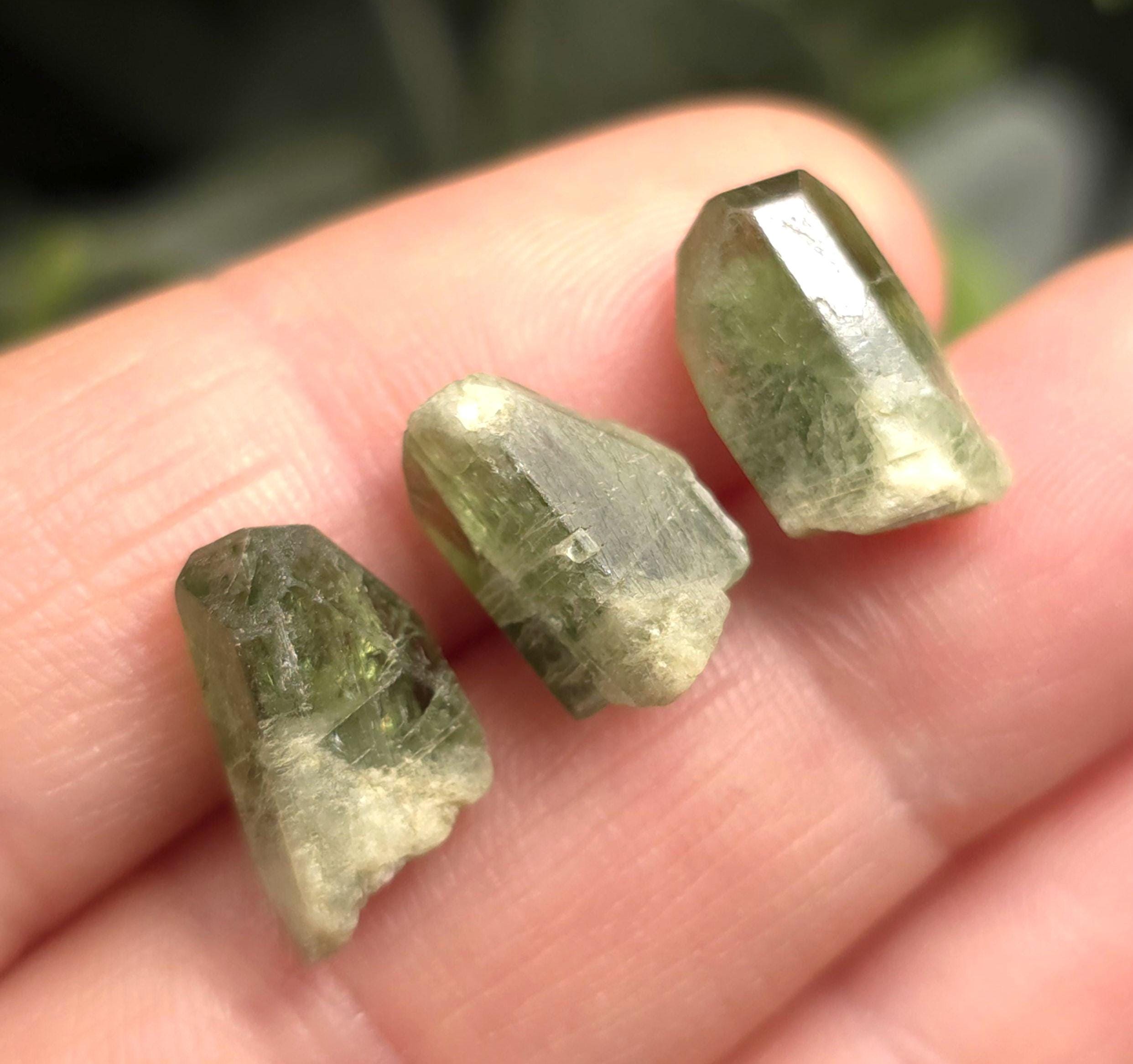 Chrome Diopside Crystal Specimen - Raw Gem Diopside - Green Diopside - Diopside Crystal - Diopside Stone - Raw Diopside Crystal