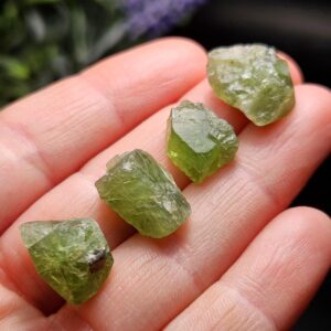 Raw Green Diopside Crystal, Alpine Chrome Diopside Specimen Raw Green Diopside Crystal, Alpine Chrome Diopside Specimen