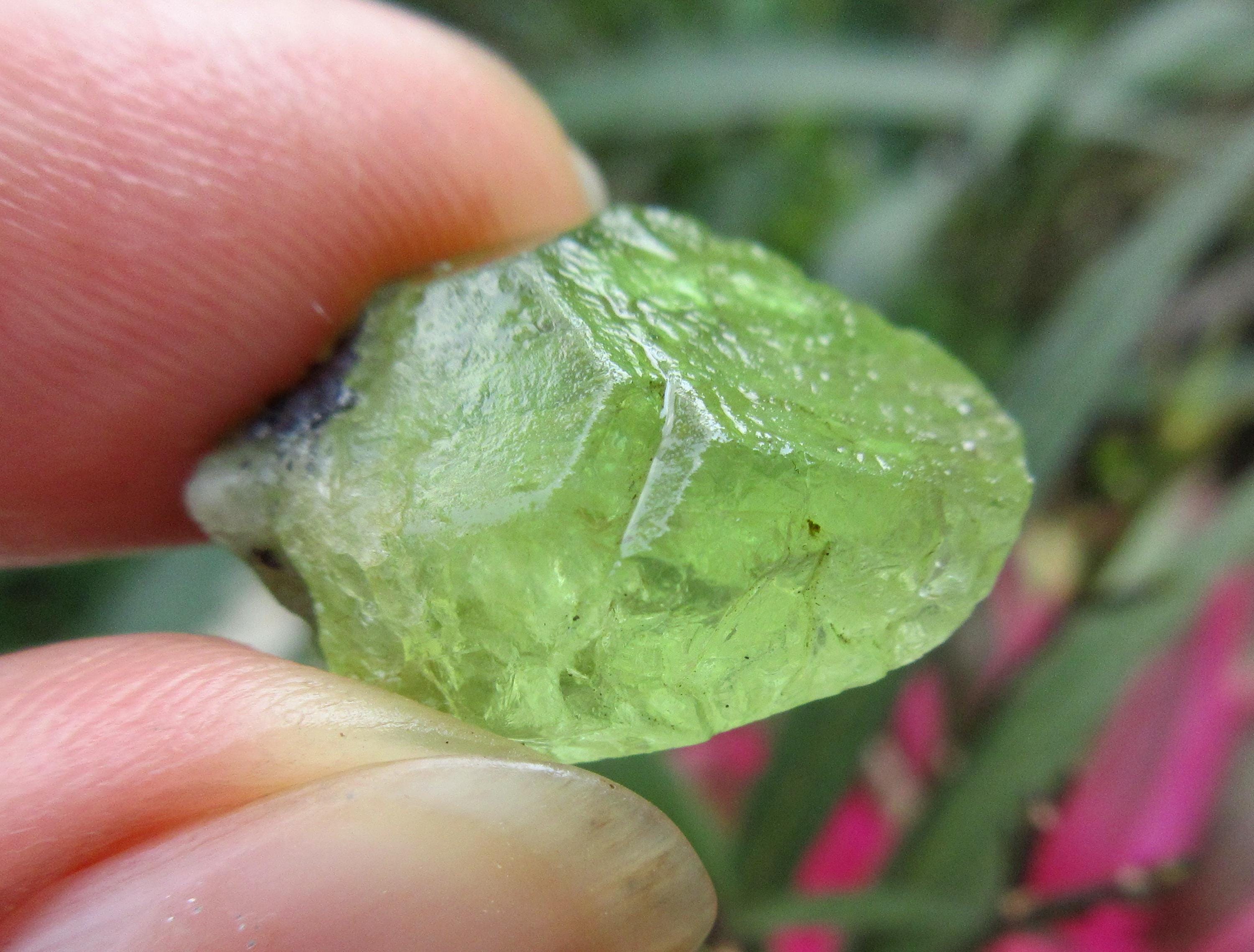 Merelani Diopside Crystal: 23.50 Crt Terminated Green Mineral Specimen