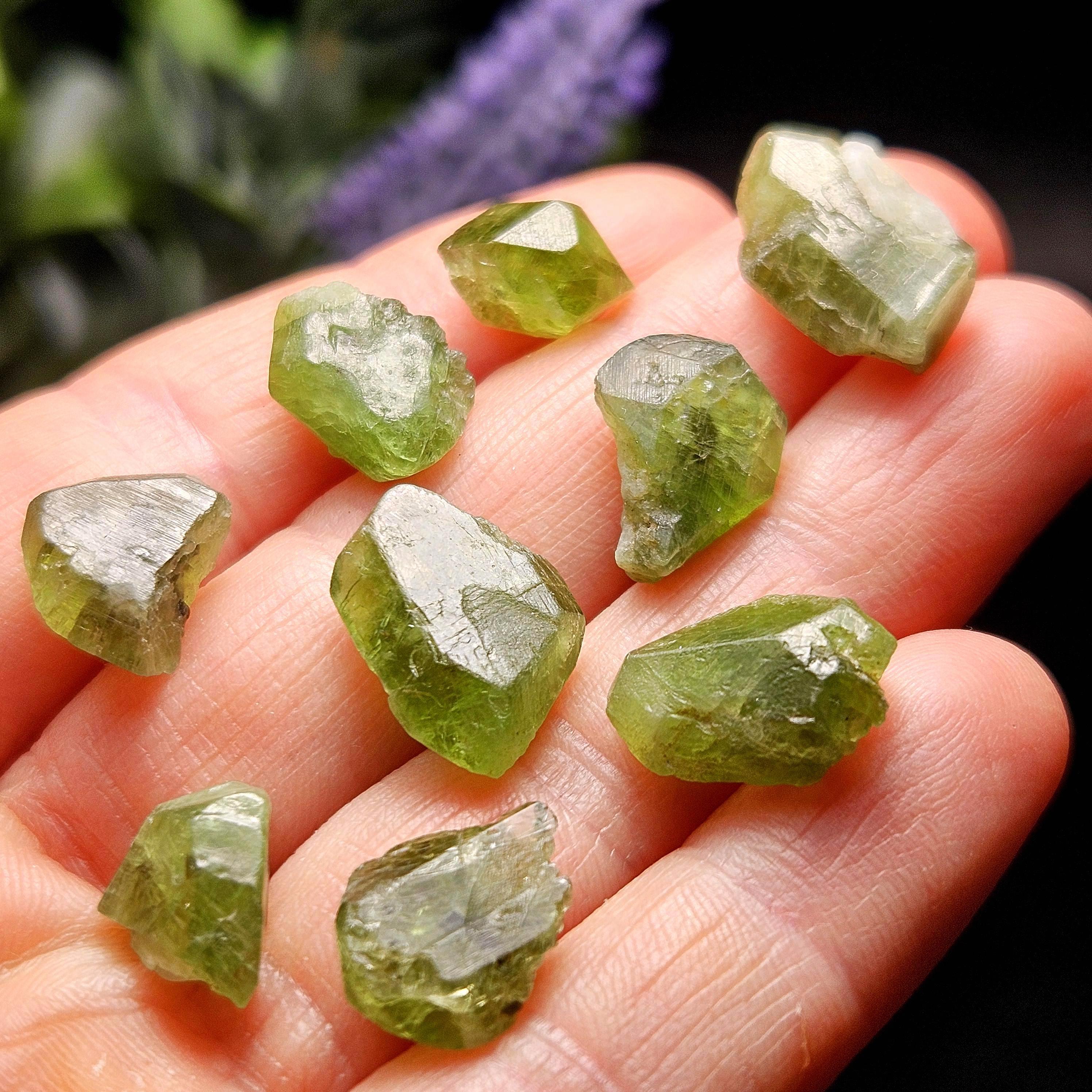 Terminated Chrome Diopside Crystal, Green Alpine Diopside Specimen Terminated Chrome Diopside Crystal, Green Alpine Diopside Specimen