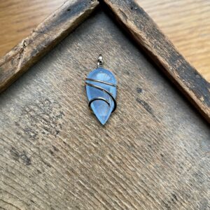 Dumortierite in 14k gold pendant