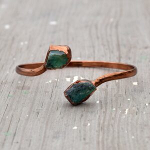 Natural Green Emerald Bypass Bangle Bracelet Birthstone Bangle Bangle Bracelet Boho Bracelet Gemstone Bracelet Minimalist Bracelet Natural Green Emerald Bypass Bangle Bracelet Birthstone Bangle Bangle Bracelet Boho Bracelet Gemstone Bracelet Minimalist Bracelet
