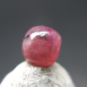 Rare Gem Bixbite Red Beryl Emerald Cabochon From Utah Usa - 0.50 Carats - 5.1x4.6 Mm