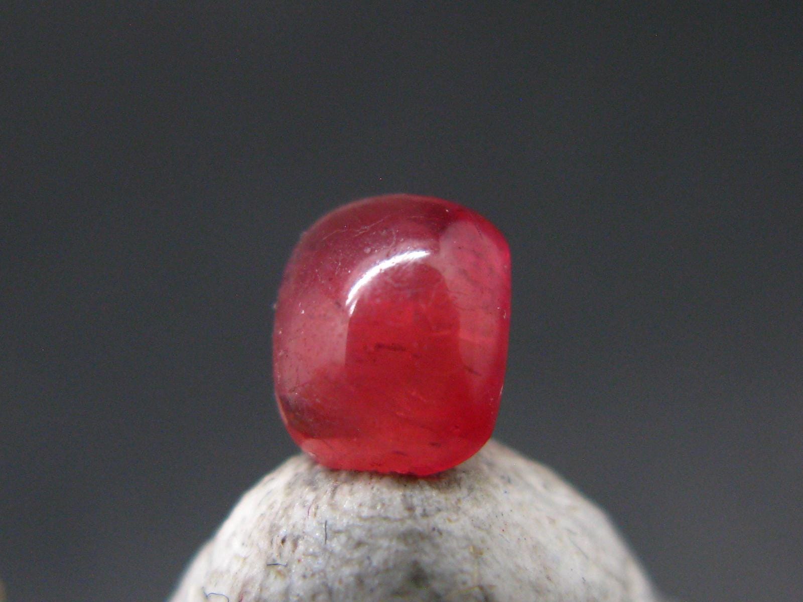 Rare Gem Bixbite Red Beryl Emerald Cabochon From Utah Usa - 0.67 Carats - 5.5x4.7 Mm