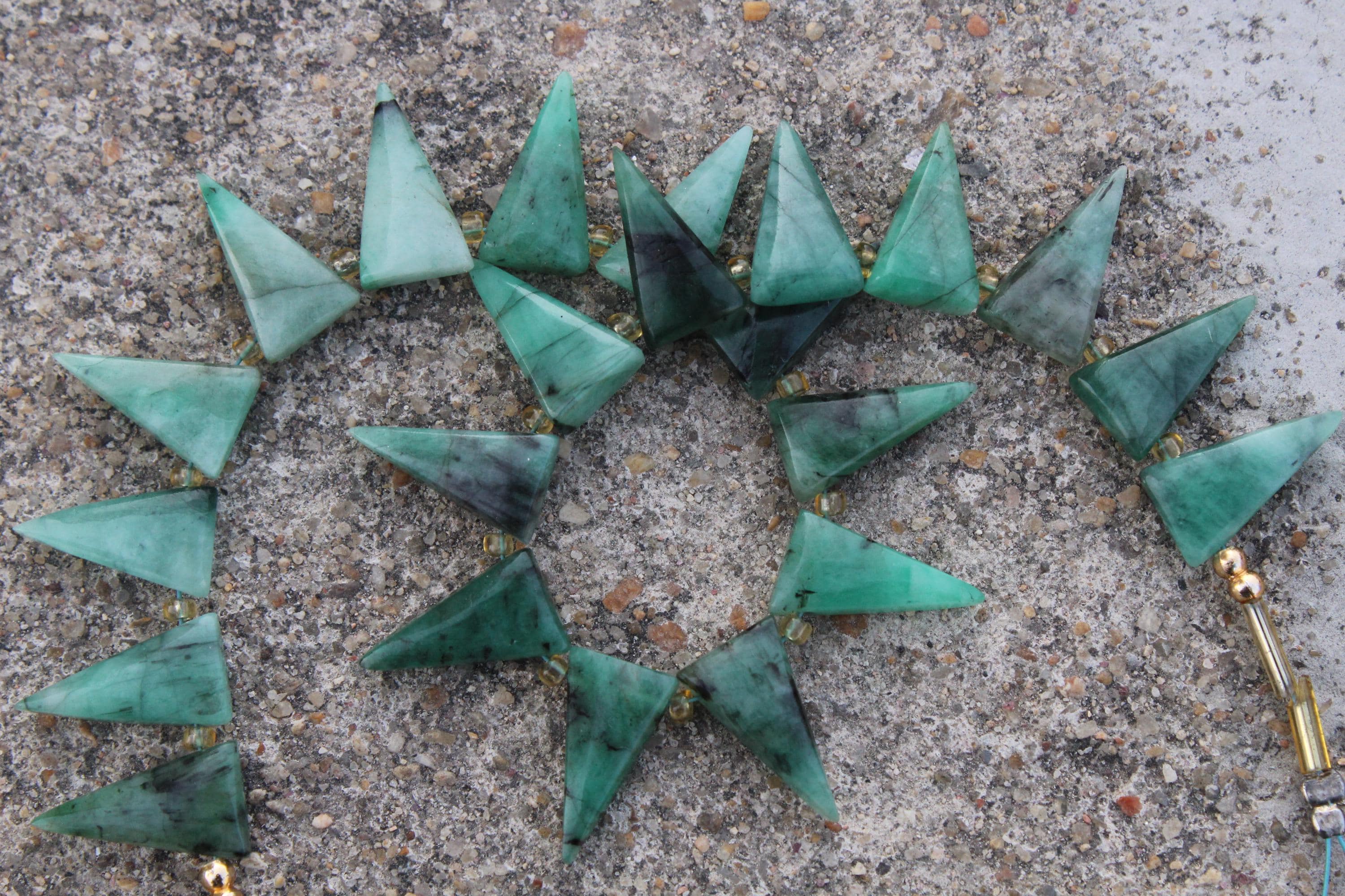 Emerald Gemstone Smooth Briolette Beads I 10-piece Triangle-shaped I Size 8x15 Mm App I Jewelry Setting [c472]
