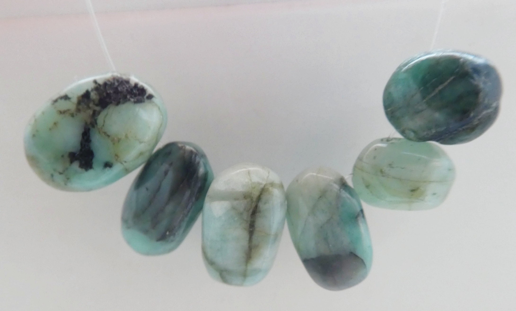 Emerald Oval 9-13mm Beads- 6 Pcs Focal Natural -jewelry Making-craft Gemstone Beads Emerald Oval 9-13mm Beads- 6 Pcs Focal Natural -jewelry Making-craft Gemstone Beads