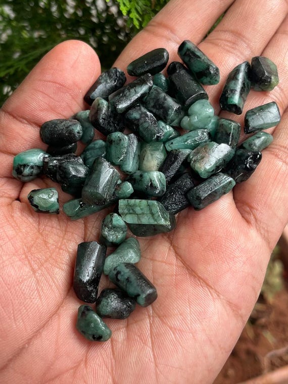 50 Piace Loose Emralds Rough Green Emrald Rough Loose Rough Gemstone Green Emrald ,emrald Crystal Raw. Loose Rough Wholsale 50 Piace Loose Emralds Rough Green Emrald Rough Loose Rough Gemstone Green Emrald ,emrald Crystal Raw. Loose Rough Wholsale
