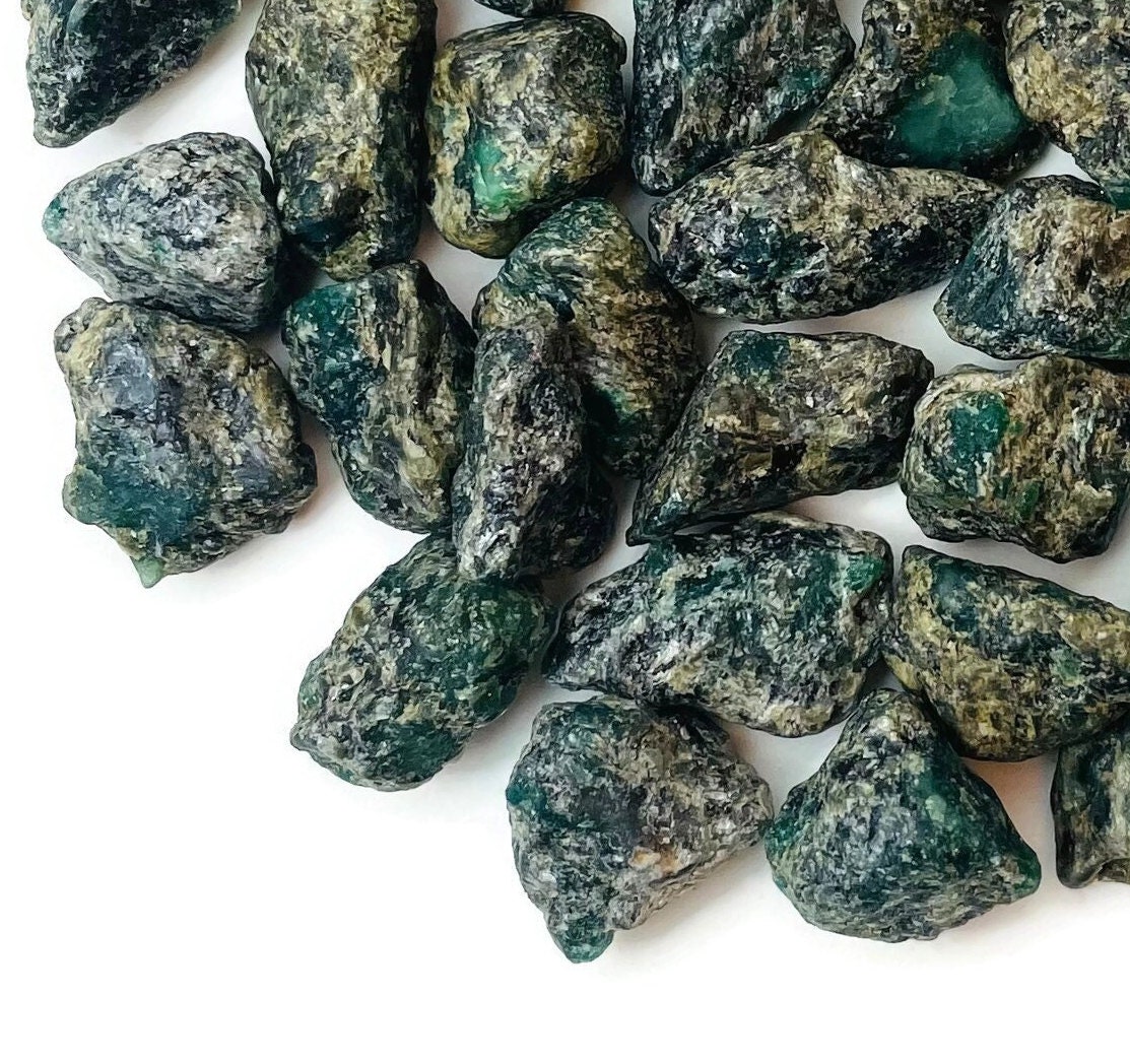 Raw Colombian Emerald Crystal: Dark Green Gemstone Medium (20-30mm) Raw Colombian Emerald Crystal: Dark Green Gemstone Medium (20-30mm)