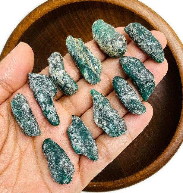 Green Raw Emerald Stone –1 Rough Colombian Crystal, Natural Long Shape Gemstone