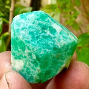 Natural Emerald Exceptional Chunk | Emerald Raw Rare Gemtone Emerald Raw (89 Ct) Natural Emerald Exceptional Chunk | Emerald Raw Rare Gemtone Emerald Raw (89 Ct)