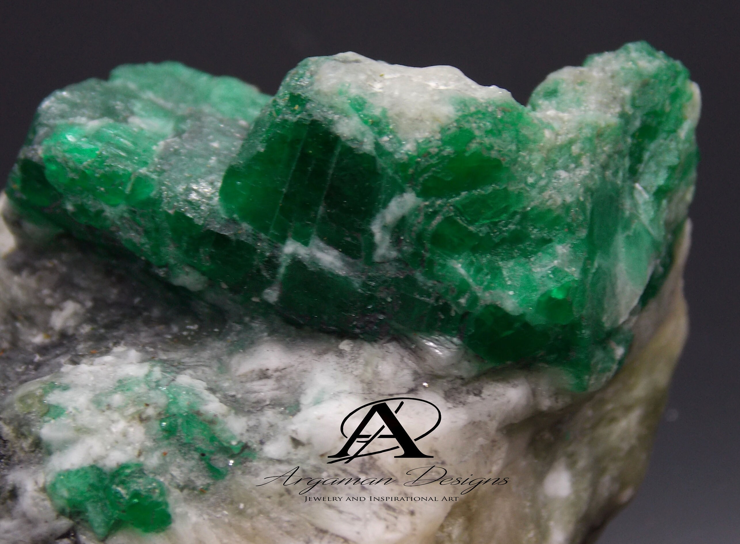Raw Natural Green Emerald Crystal Gemstone, 731.40 Carats Raw Natural Green Emerald Crystal Gemstone, 731.40 Carats