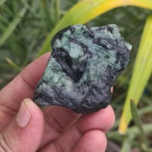 Rough Emerald Stone: Raw Crystal for Jewelry Making (328 Carat) Rough Emerald Stone: Raw Crystal for Jewelry Making (328 Carat)